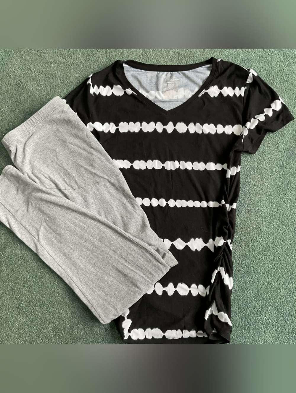 Maternity Time And Tru Black & White V-Neck Tie-Dye Stripe Top&Legging Bundle LG